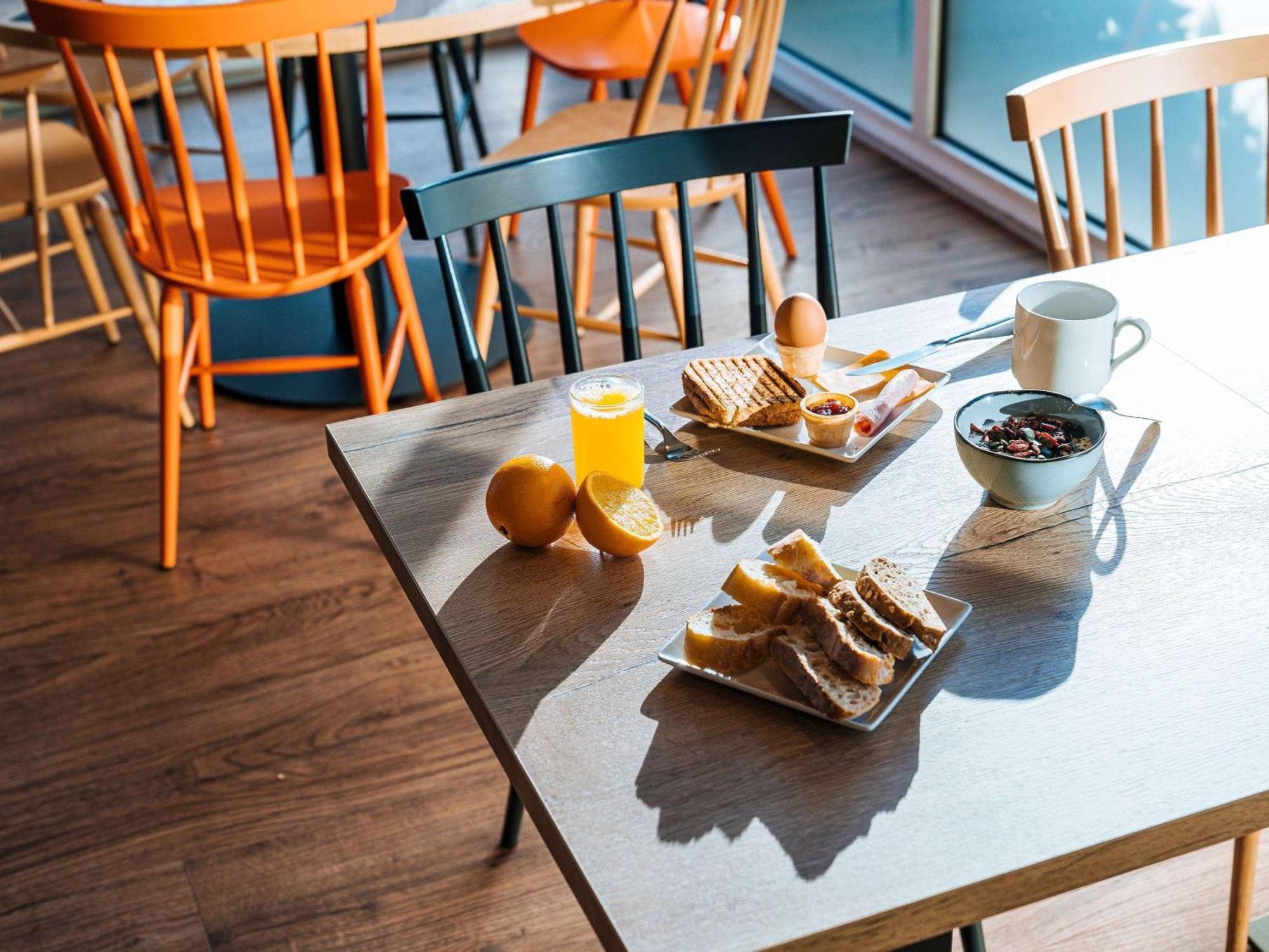 Ibis Styles Ancenis Centre Hotel ภายนอก รูปภาพ