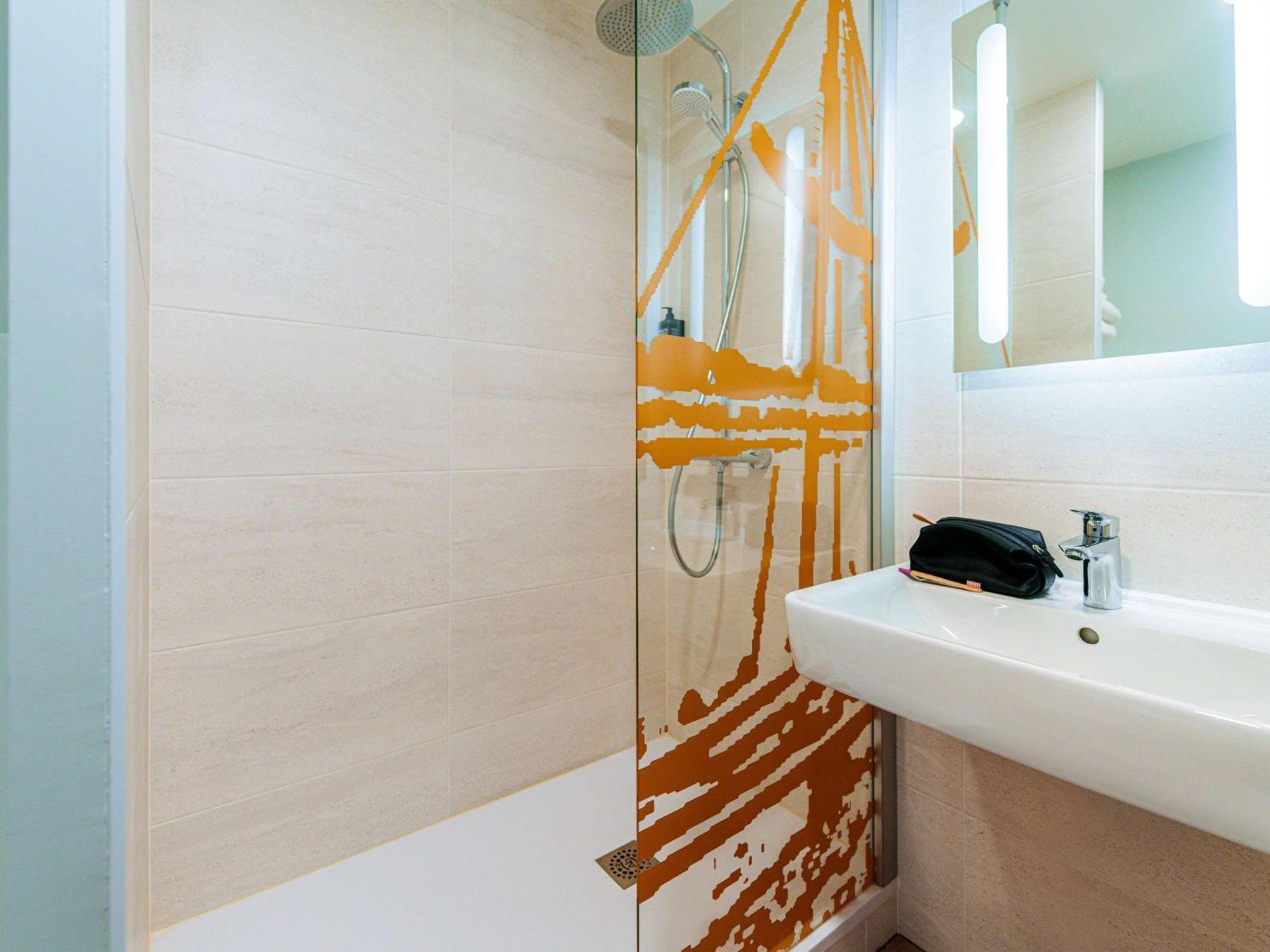 Ibis Styles Ancenis Centre Hotel ภายนอก รูปภาพ