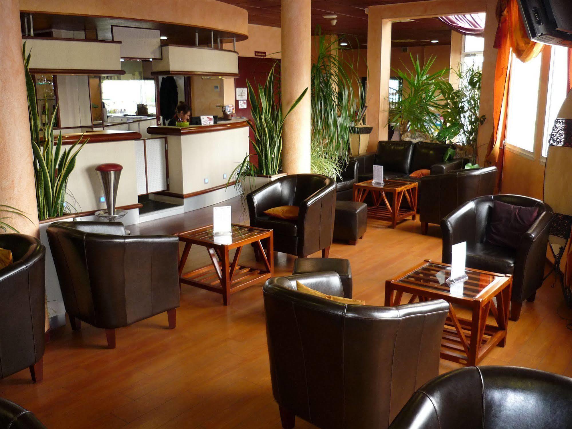 Ibis Styles Ancenis Centre Hotel ภายนอก รูปภาพ