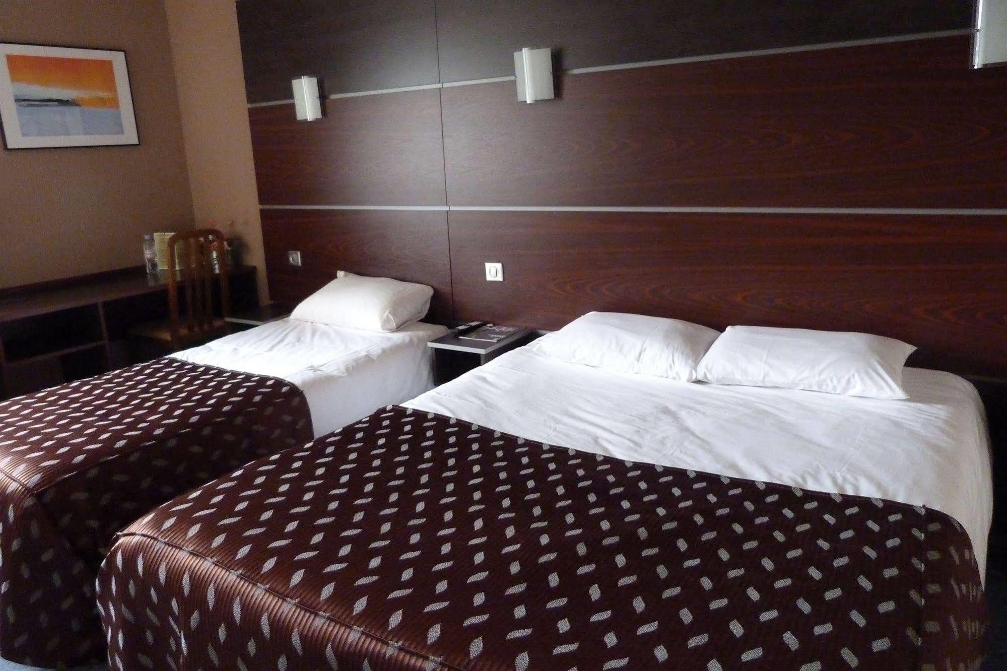 Ibis Styles Ancenis Centre Hotel ภายนอก รูปภาพ